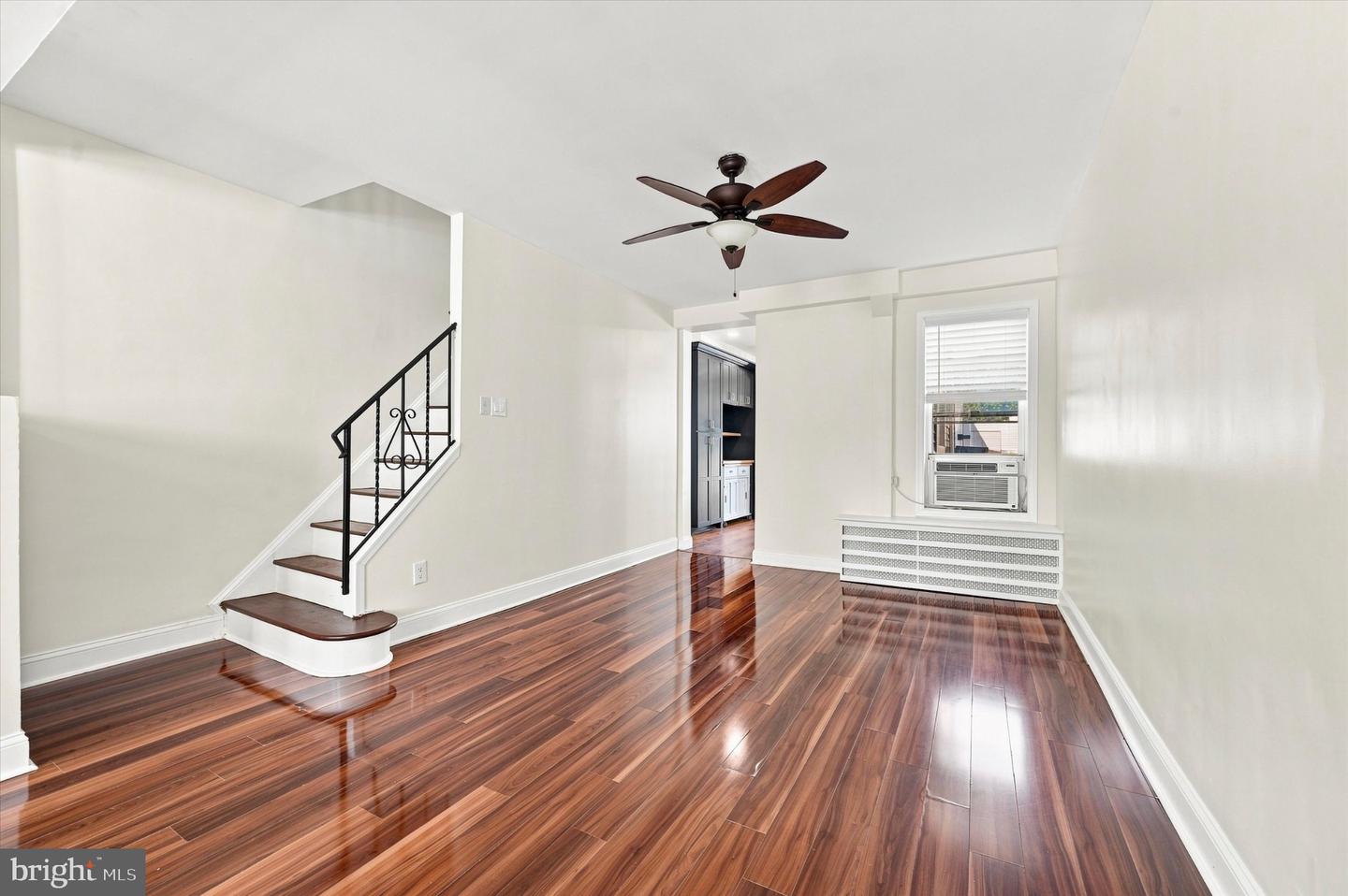 447 Bush St Property Photo 4