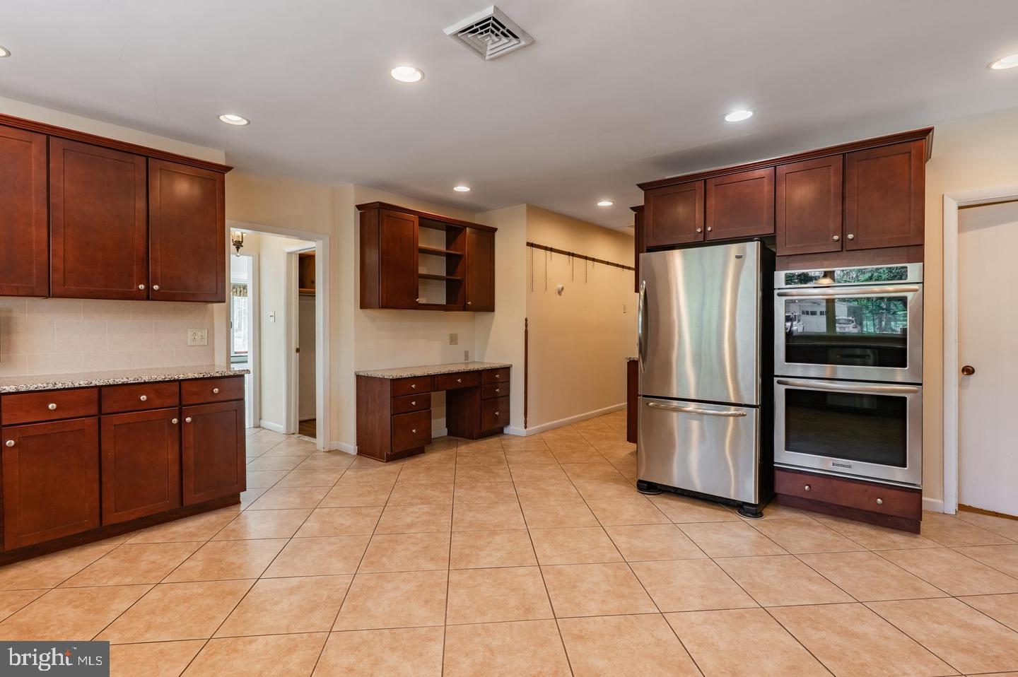 1211 E Butler Pike Property Photo 29