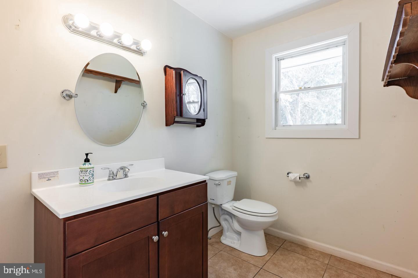 1211 E Butler Pike Property Photo 36