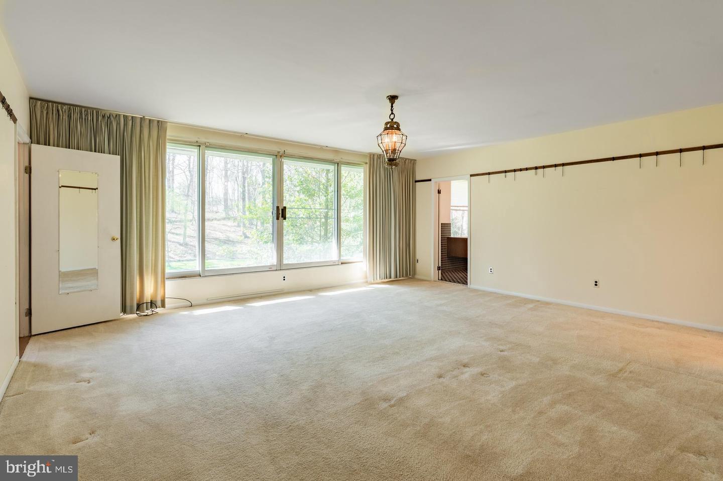 1211 E Butler Pike Property Photo 39