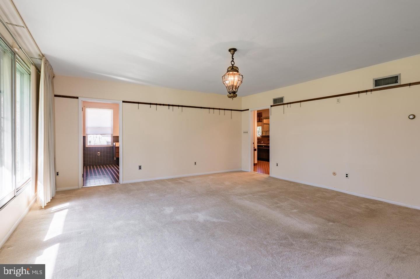 1211 E Butler Pike Property Photo 41