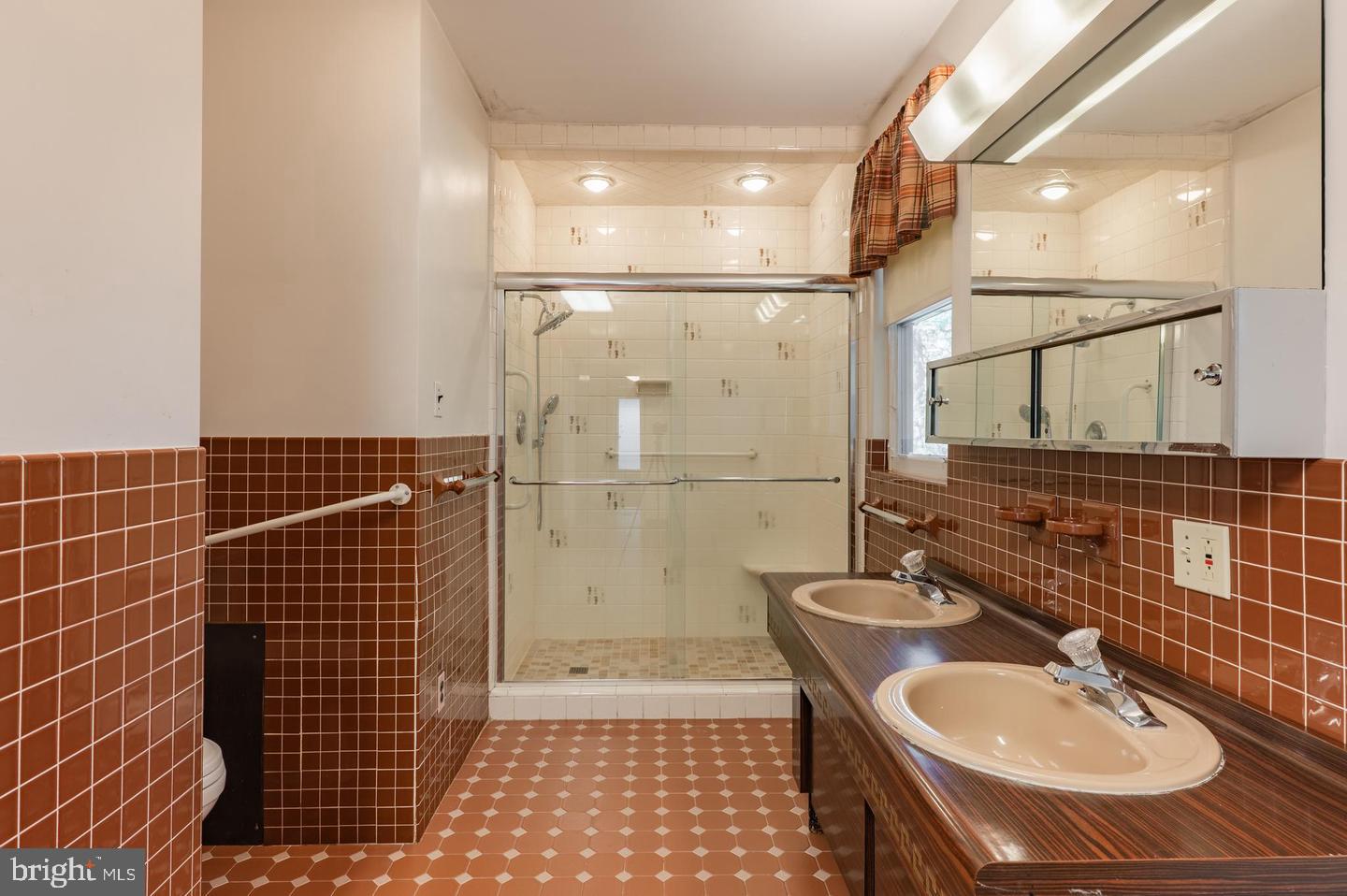 1211 E Butler Pike Property Photo 50