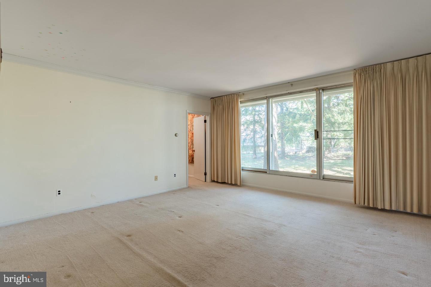1211 E Butler Pike Property Photo 58