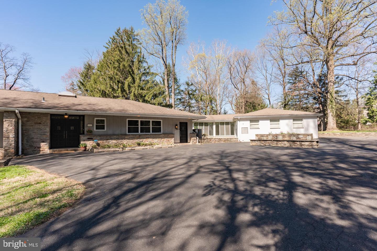 1211 E Butler Pike Property Photo 70