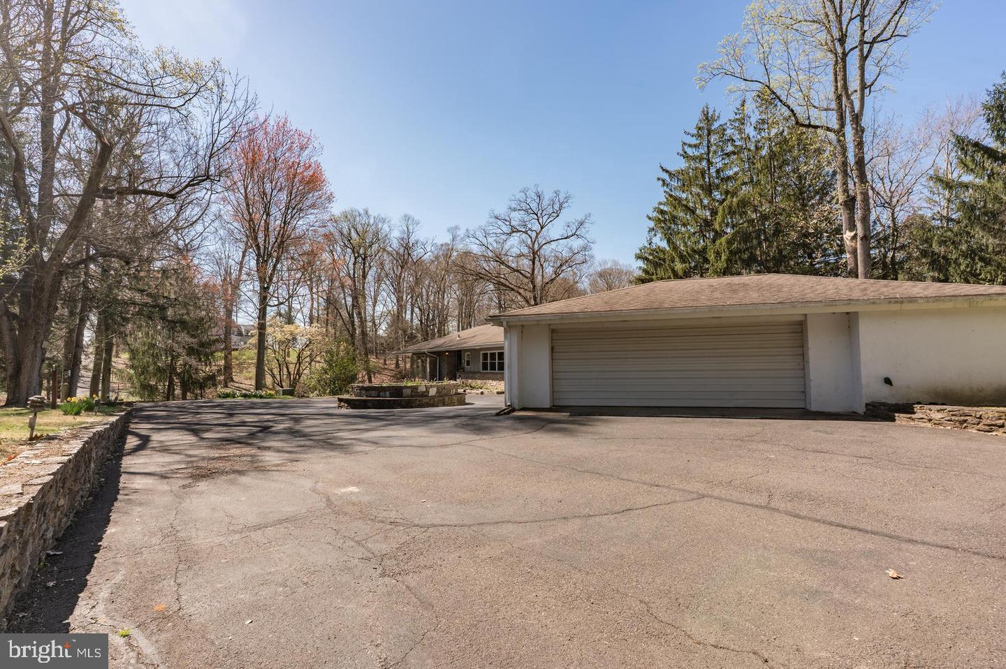 1211 E Butler Pike Property Photo 71