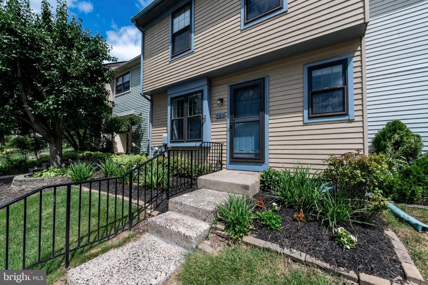 405 Mckean Ct # Property Photo 1