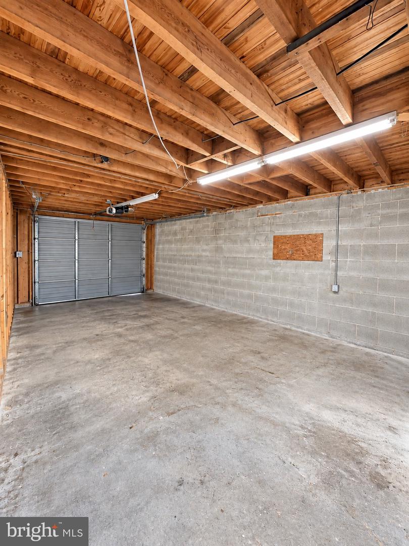 19 Washington Property Photo 19
