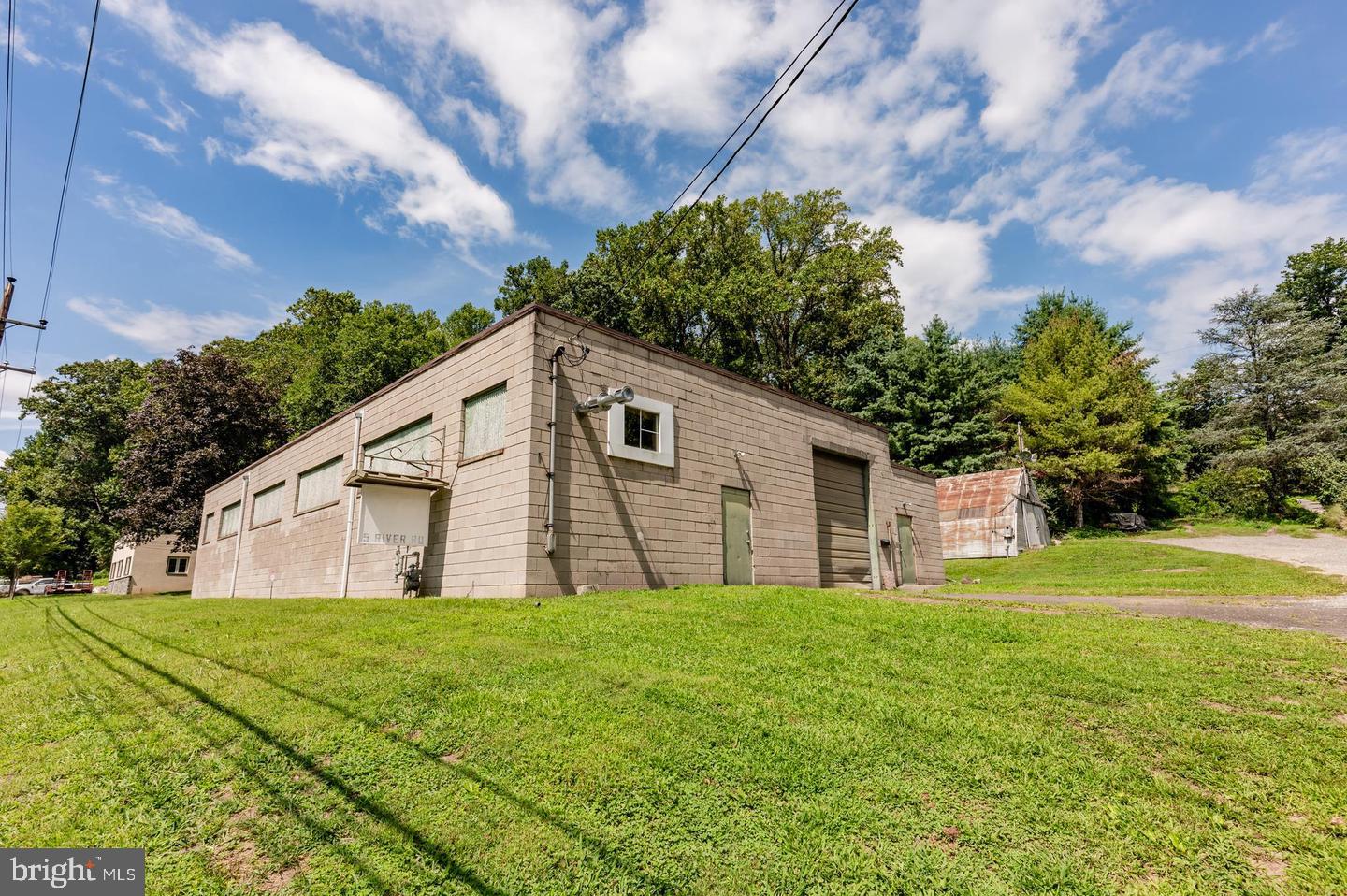 5 River Rd Property Photo 1
