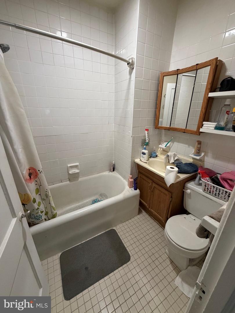 153 Bala Ave #d Property Photo 3