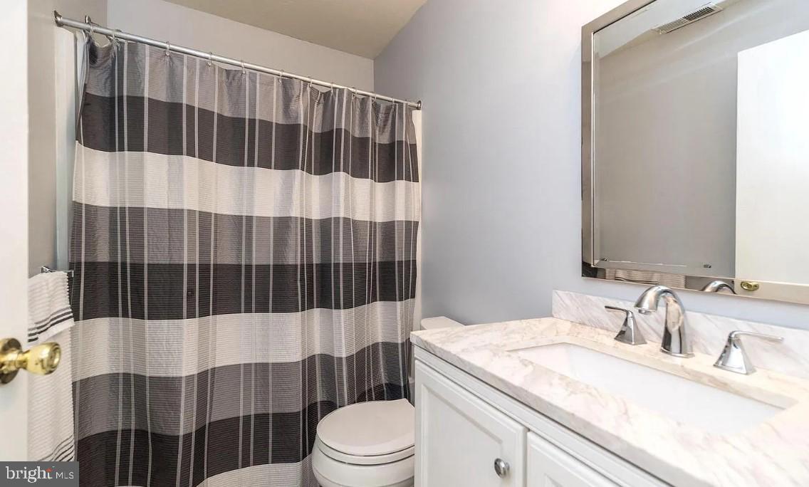 608 Thornton Ct #608 Property Photo 8