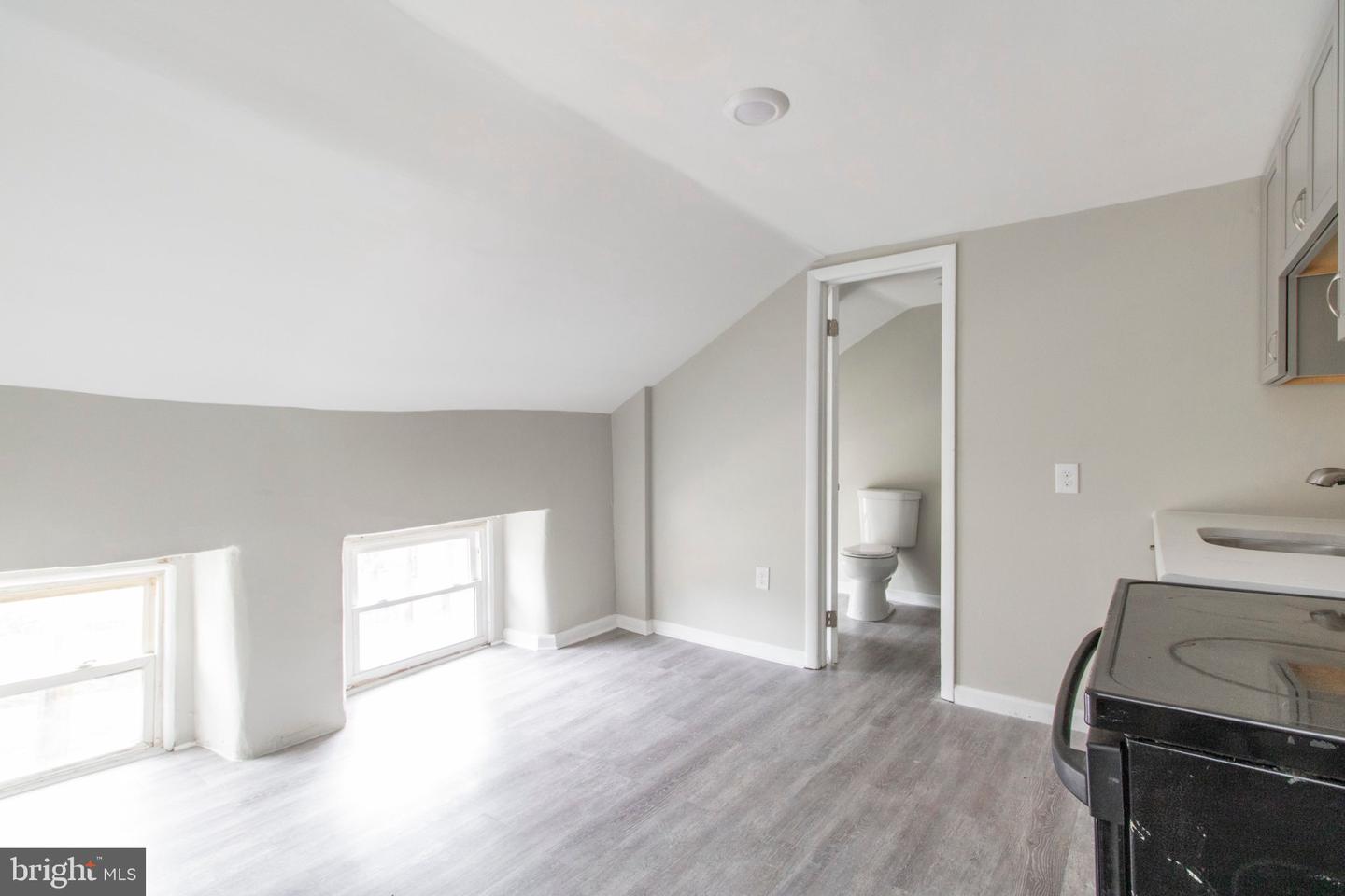 159 Main St Property Photo 28