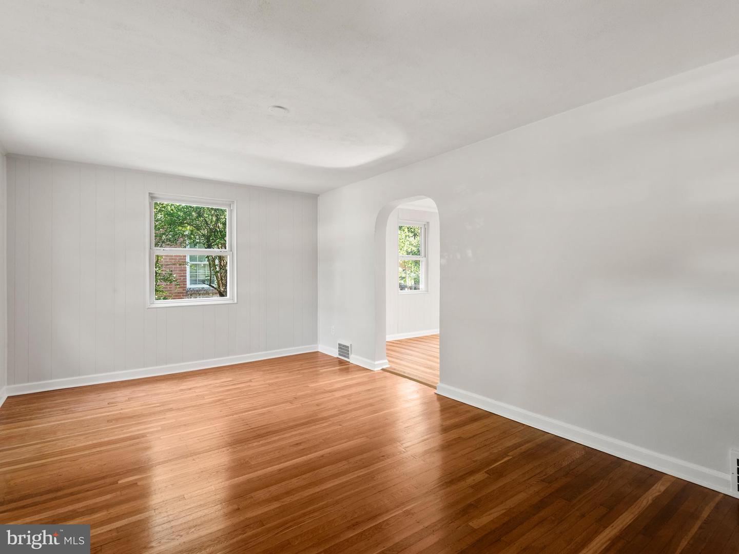 507 Oak St Property Photo 7