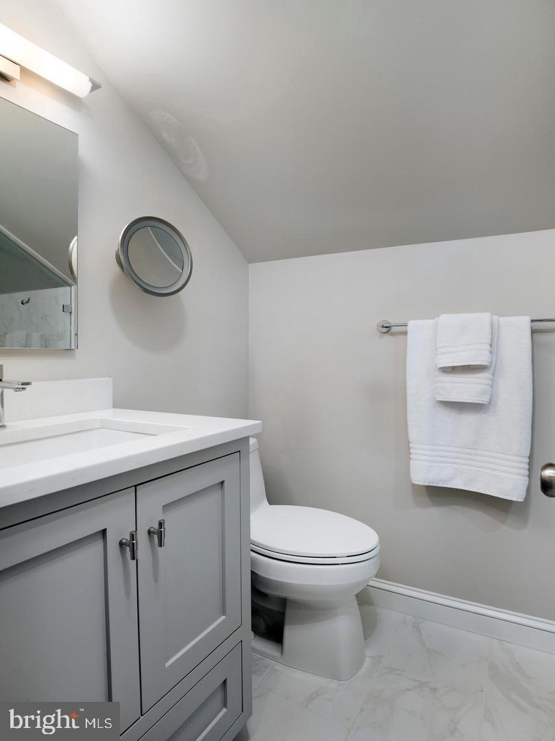 1202 Round Hill Rd Property Photo 29