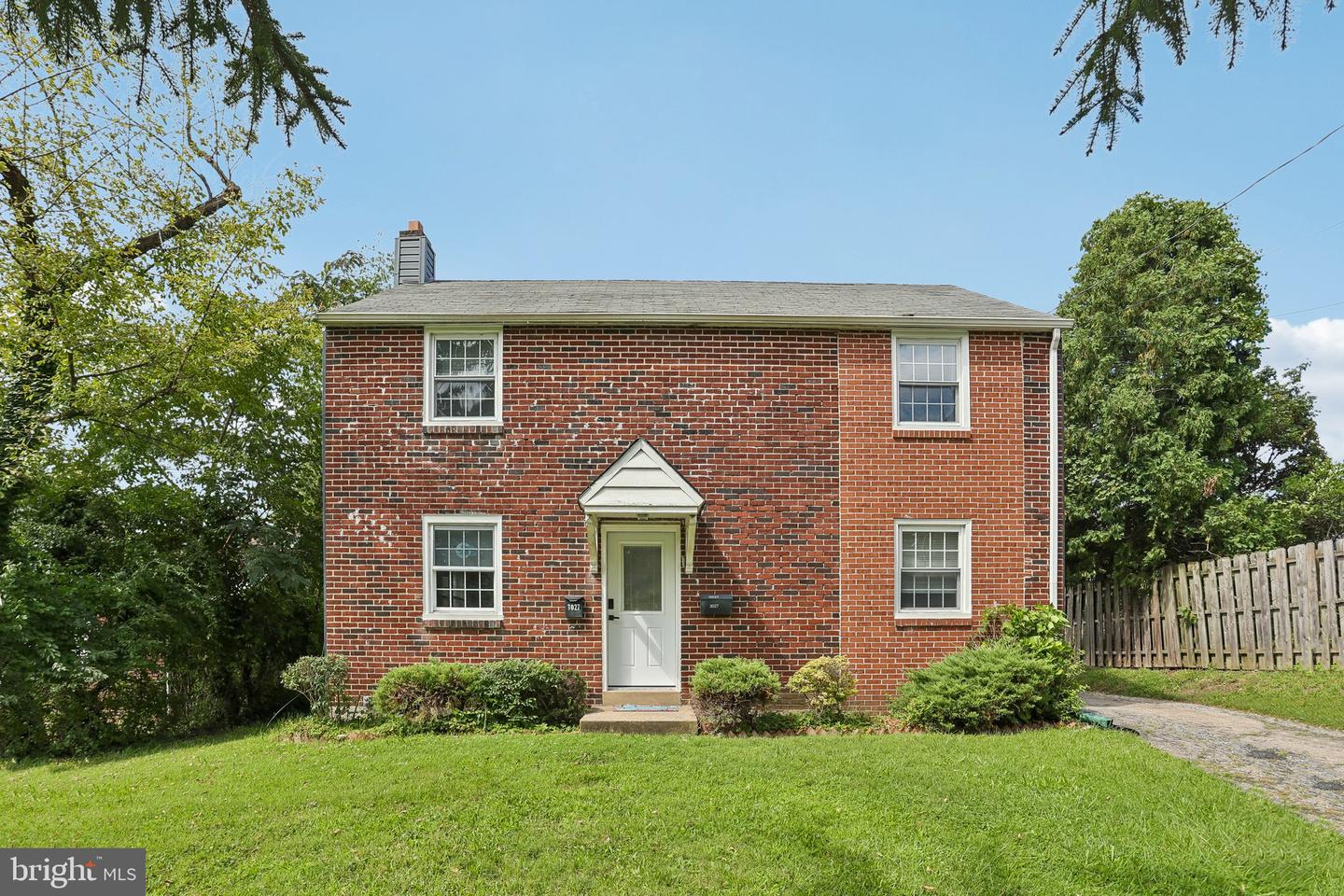 3027 Crescent Ave # Property Photo 1