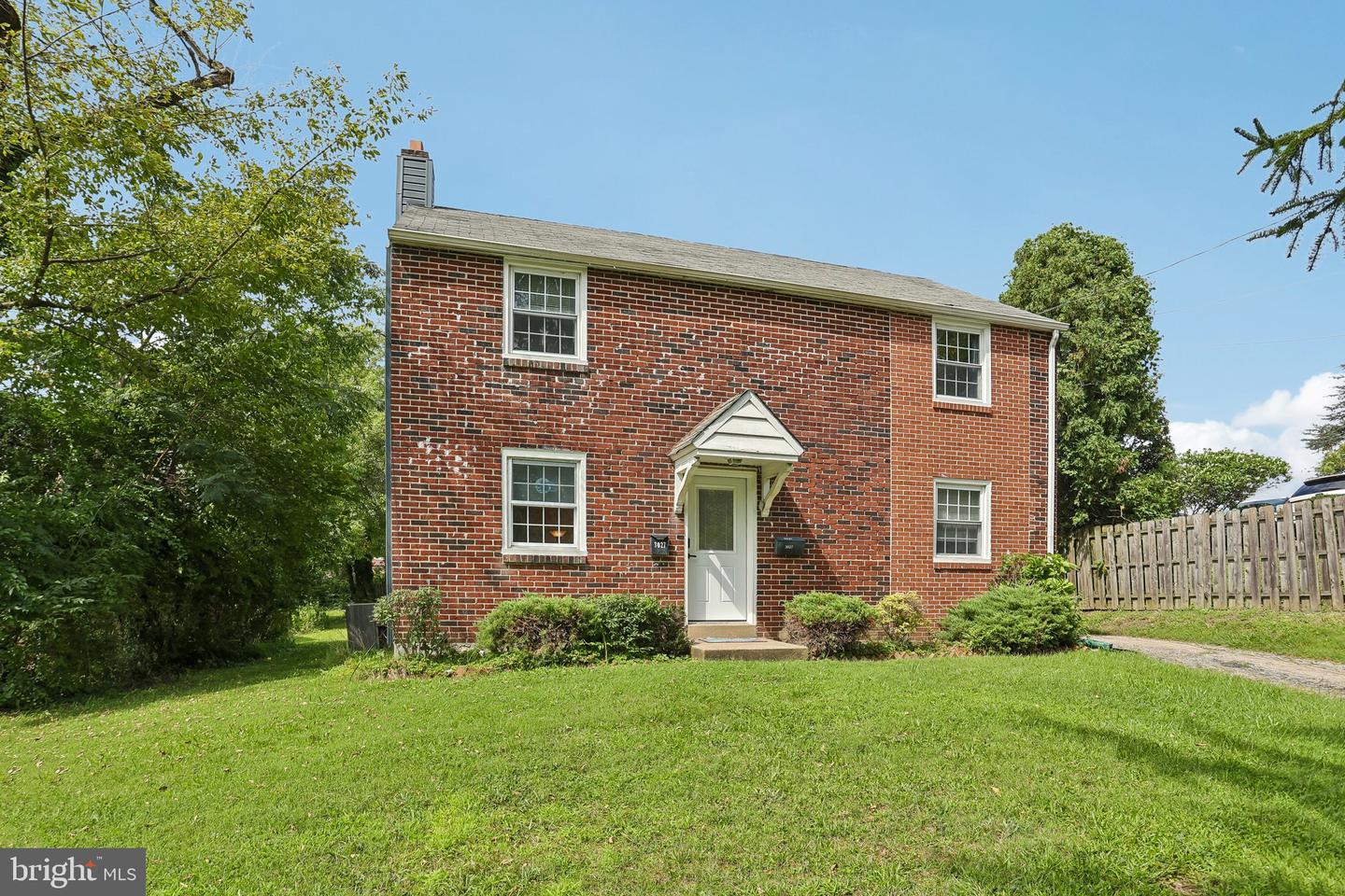 3027 Crescent Ave # Property Photo 2