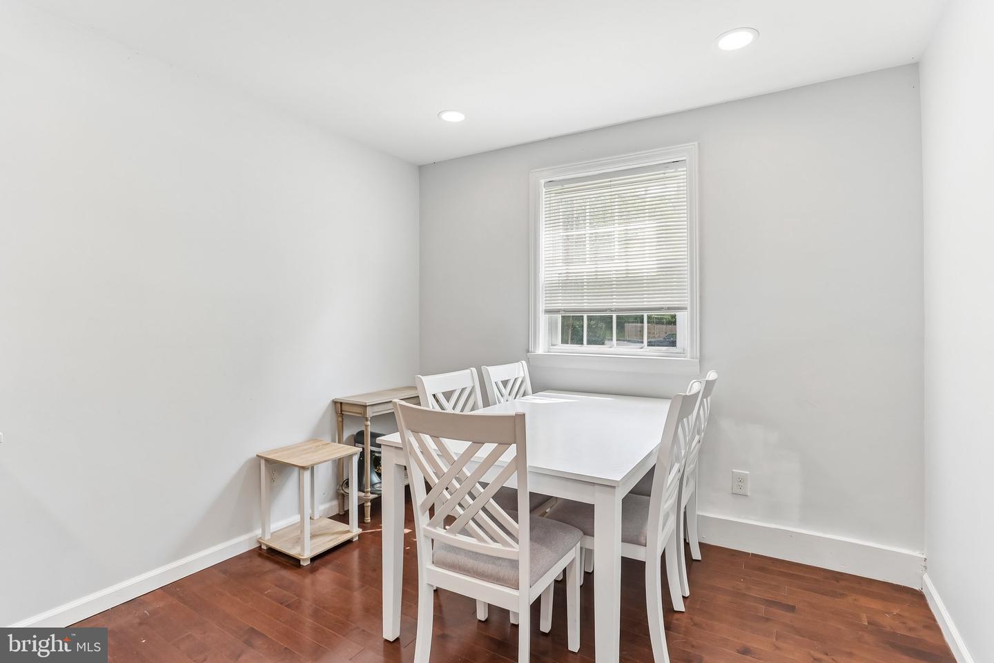 3027 Crescent Ave # Property Photo 7