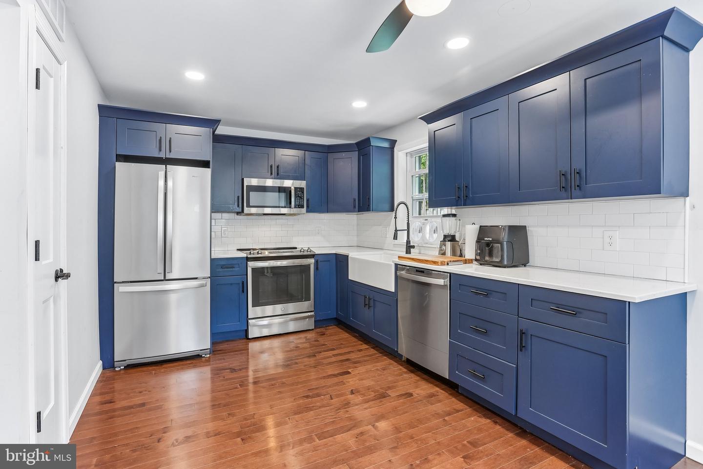 3027 Crescent Ave # Property Photo 9