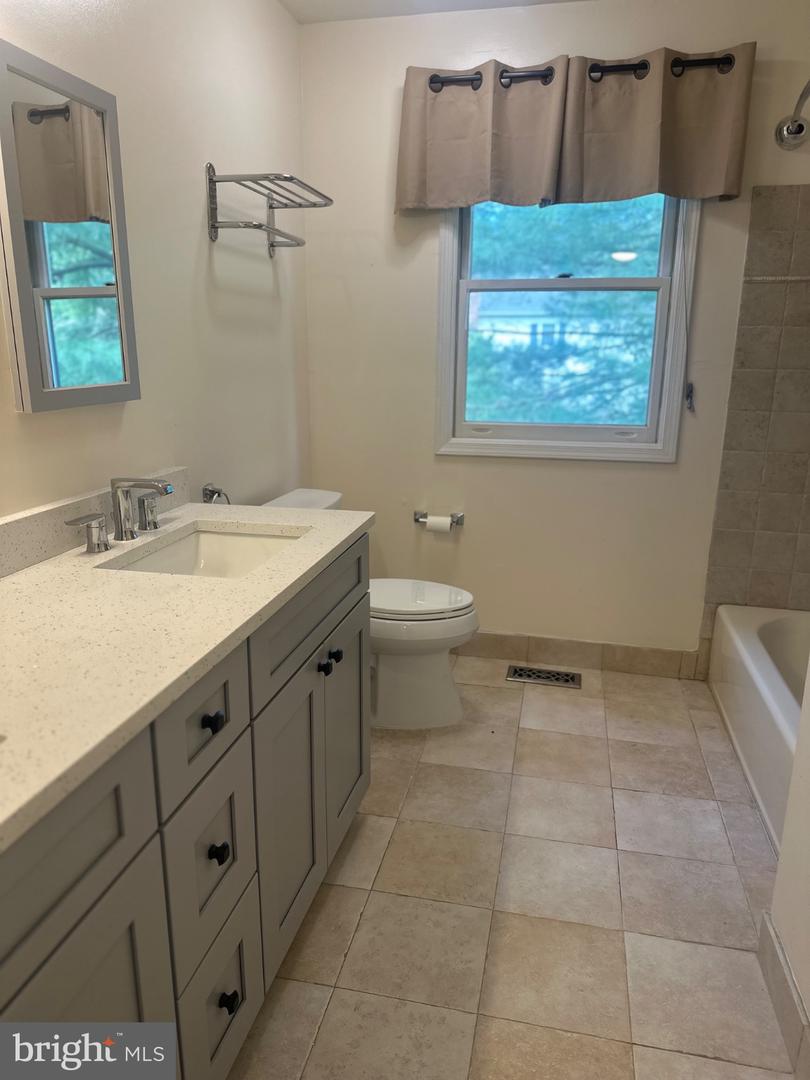 685 Wyndrise Dr Property Photo 23