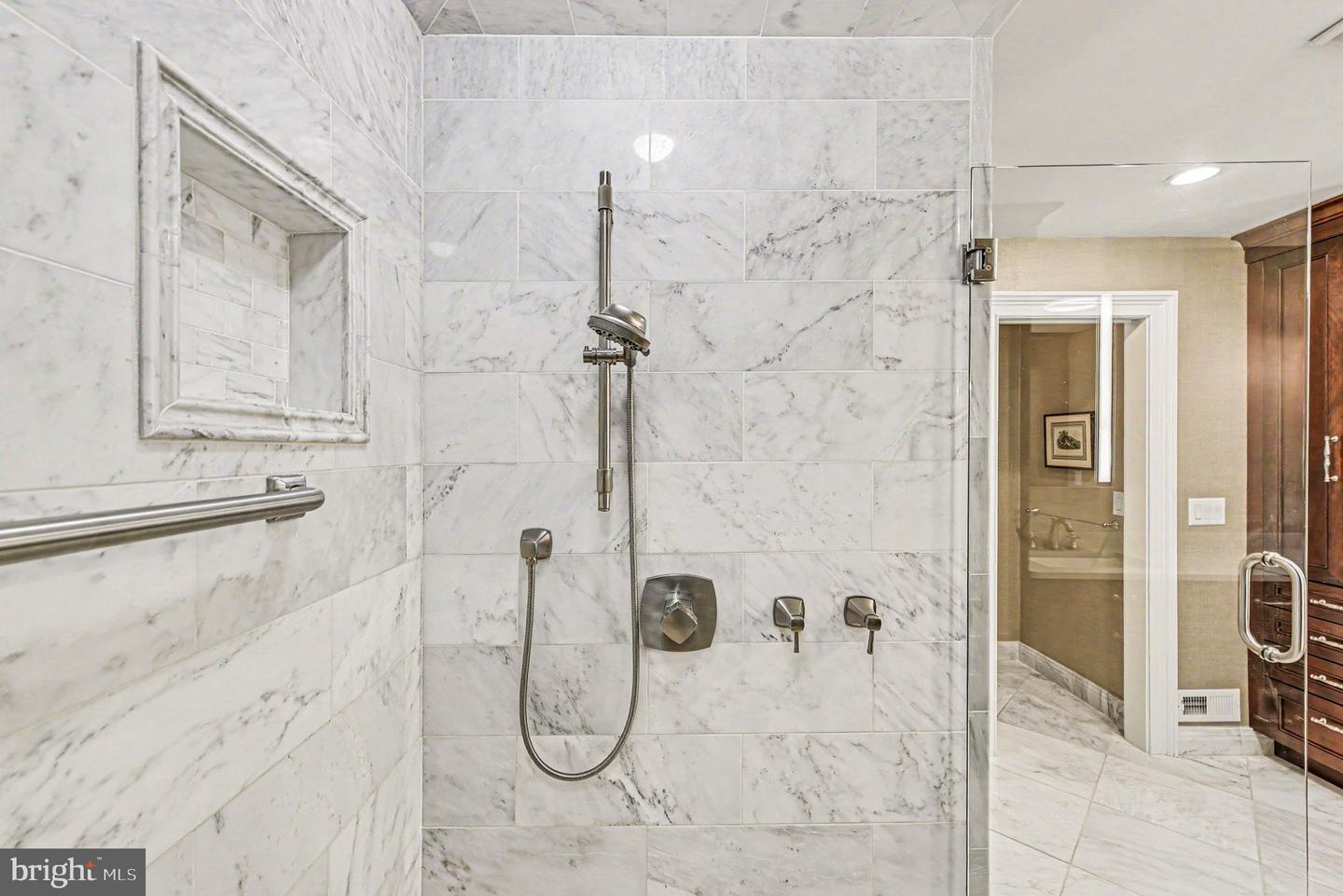 8 Bridle Ln Property Photo 20