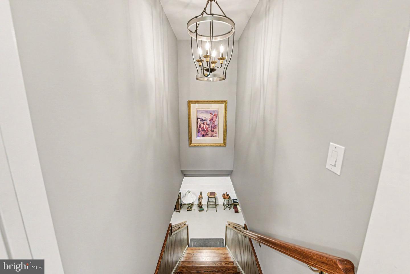 8 Bridle Ln Property Photo 29
