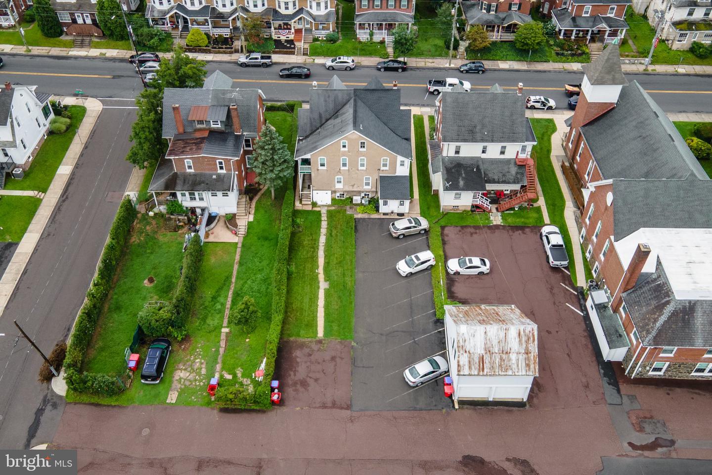 213 E Broad # Property Photo 5