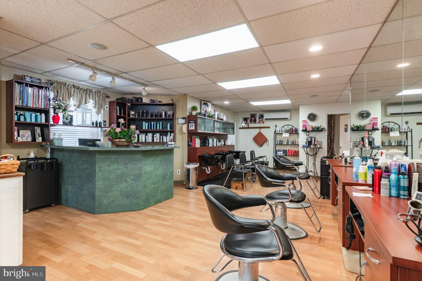 213 E Broad # Property Photo 6