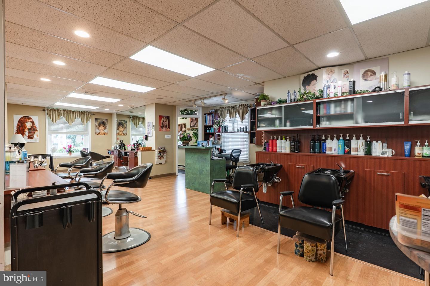 213 E Broad # Property Photo 7