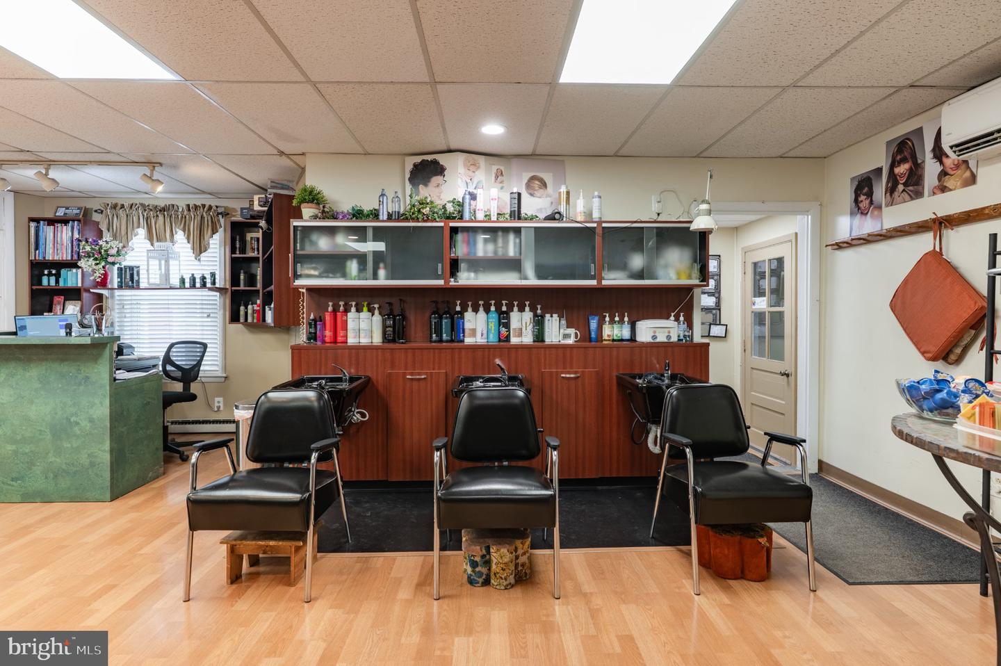 213 E Broad # Property Photo 9