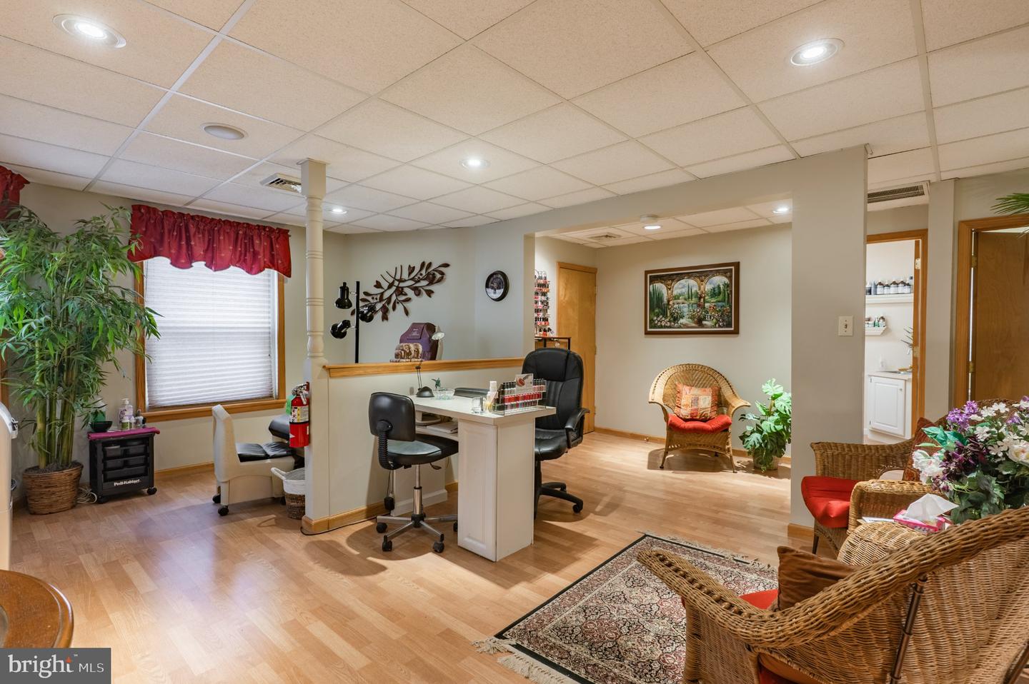213 E Broad # Property Photo 20