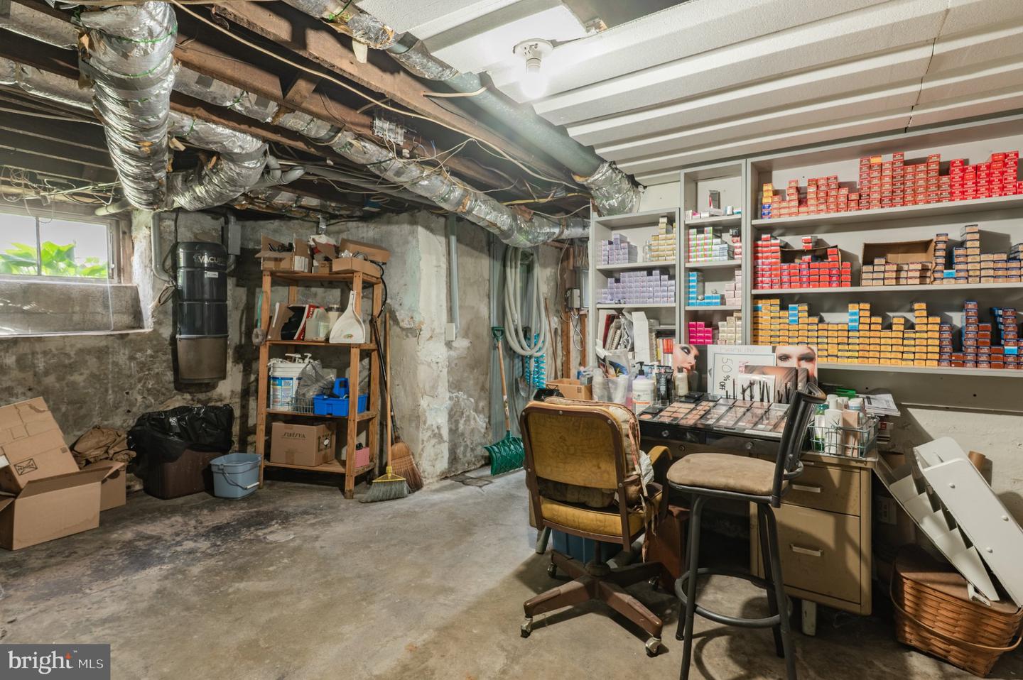 213 E Broad # Property Photo 46