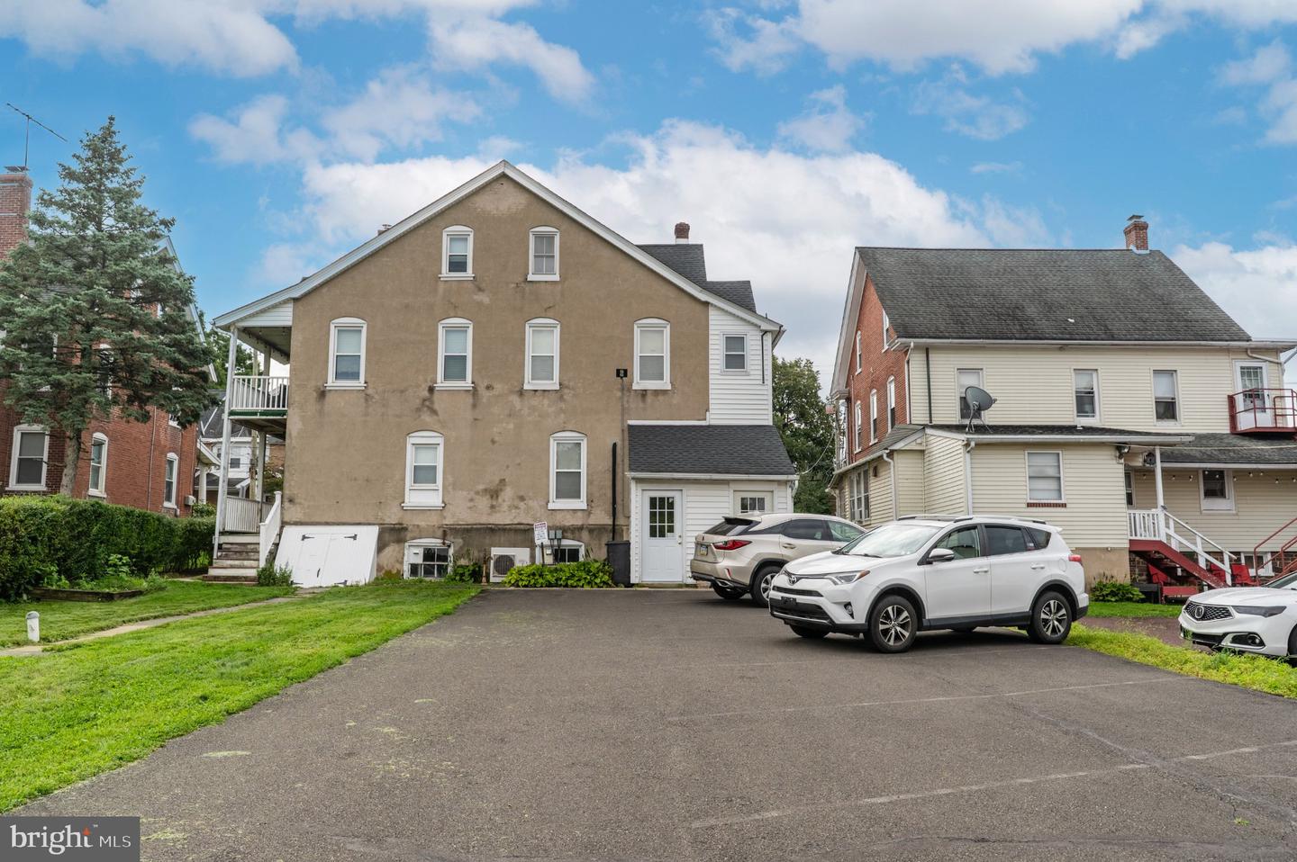 213 E Broad # Property Photo 47
