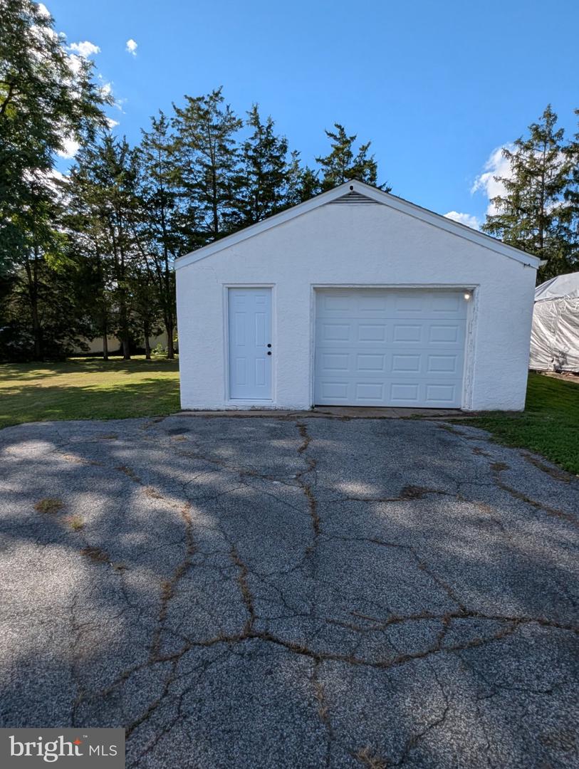 1051 Hanover Street St Property Photo 11