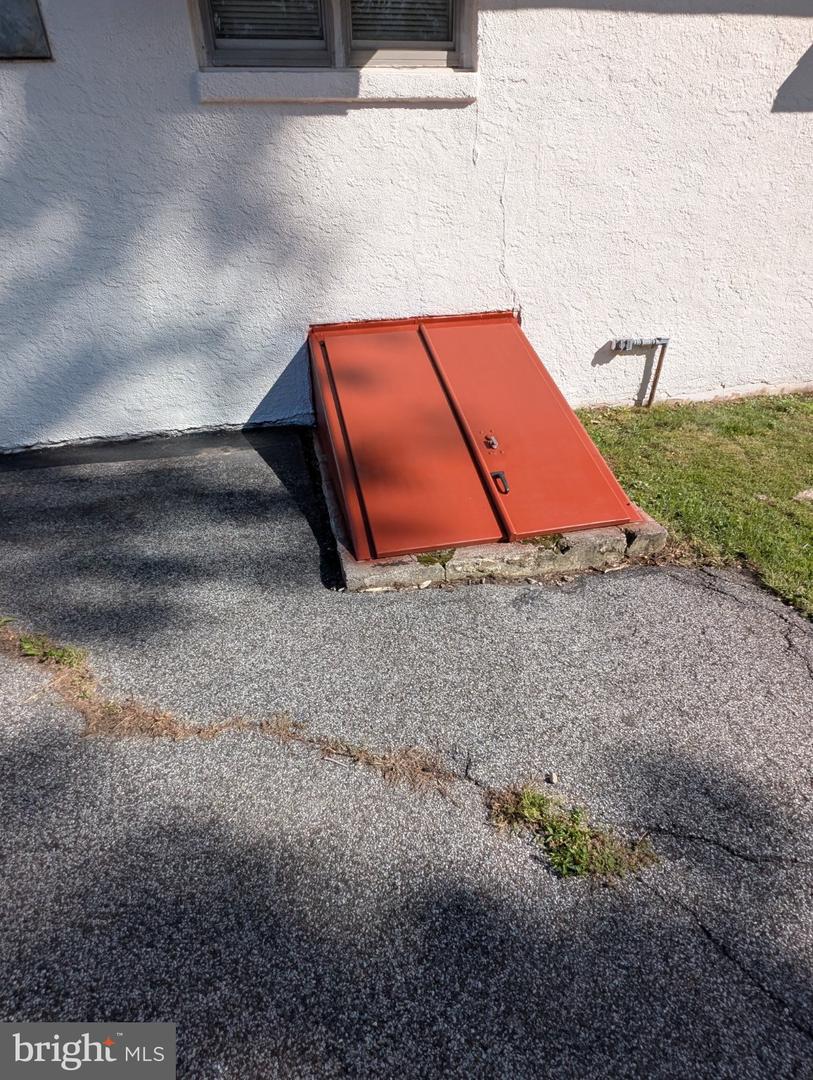 1051 Hanover Street St Property Photo 13
