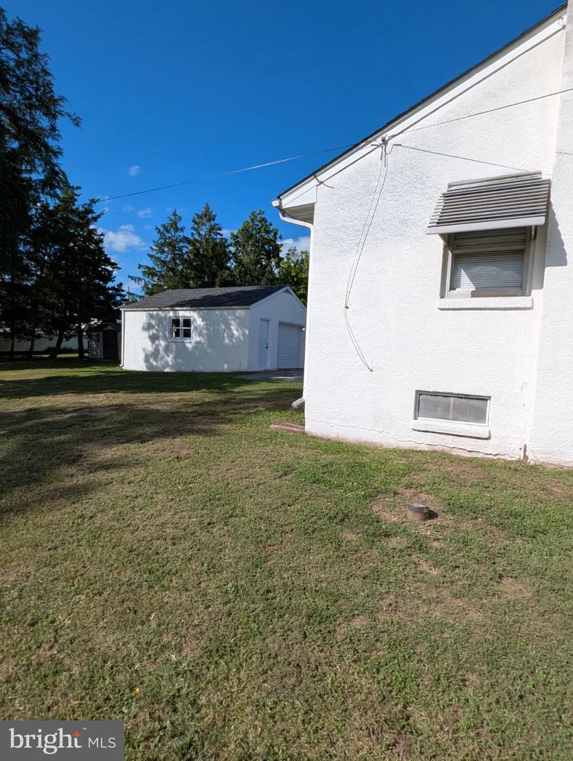 1051 Hanover Street St Property Photo 15