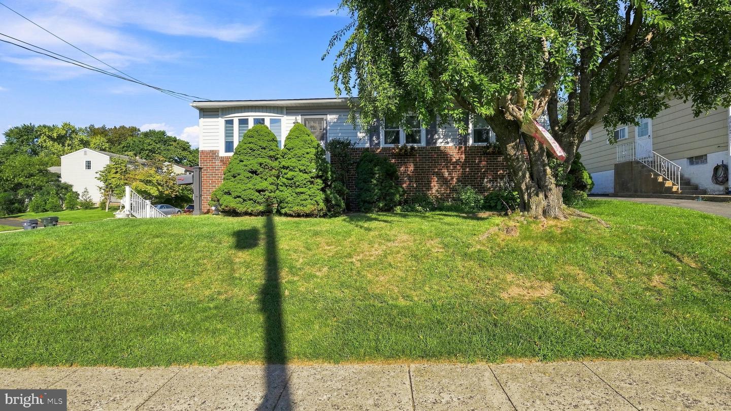 1224 Bishop Ave # Property Photo 1