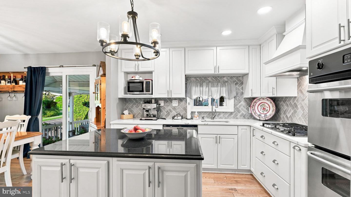 1224 Bishop Ave # Property Photo 6