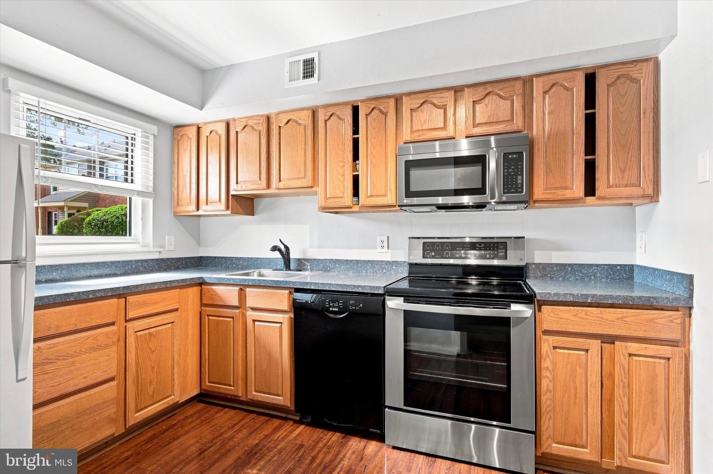 7 Yorktown Ct #116 U-7 Property Photo 2