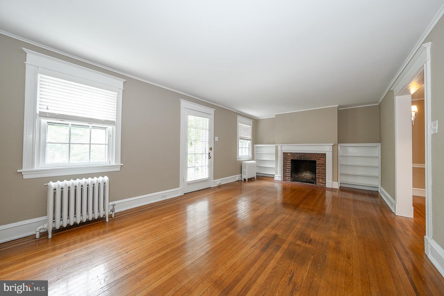 228 Montgomery Property Photo 7