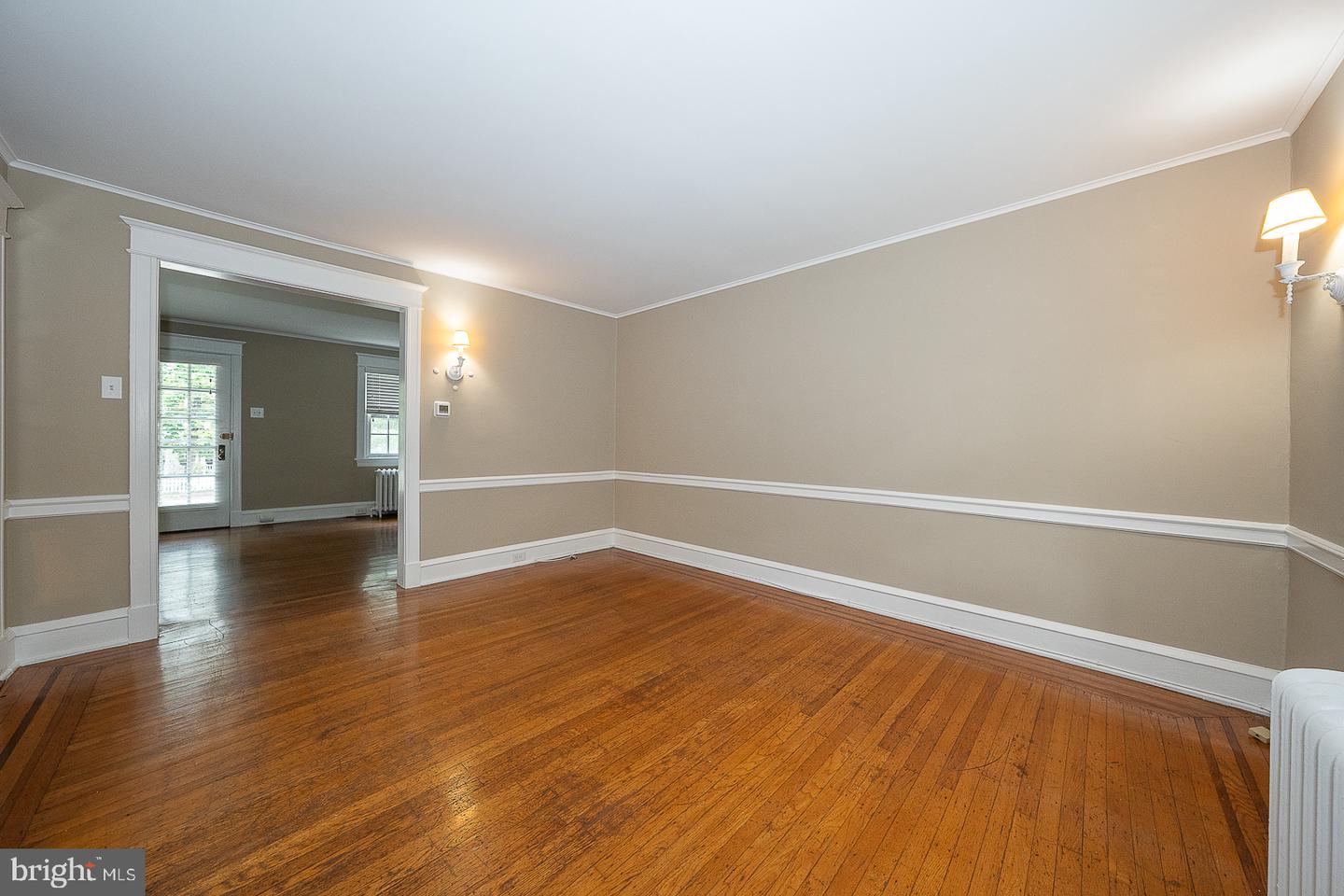 228 Montgomery Property Photo 8