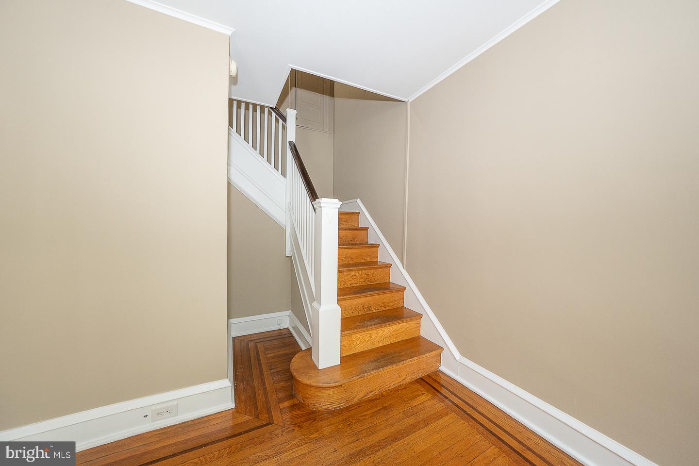 228 Montgomery Property Photo 16