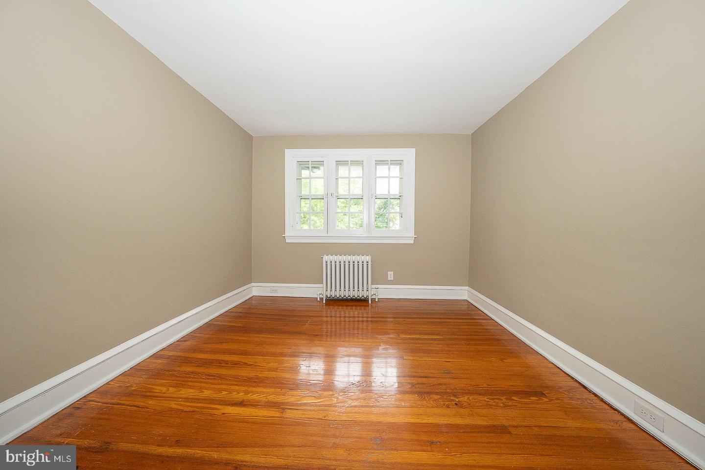 228 Montgomery Property Photo 17