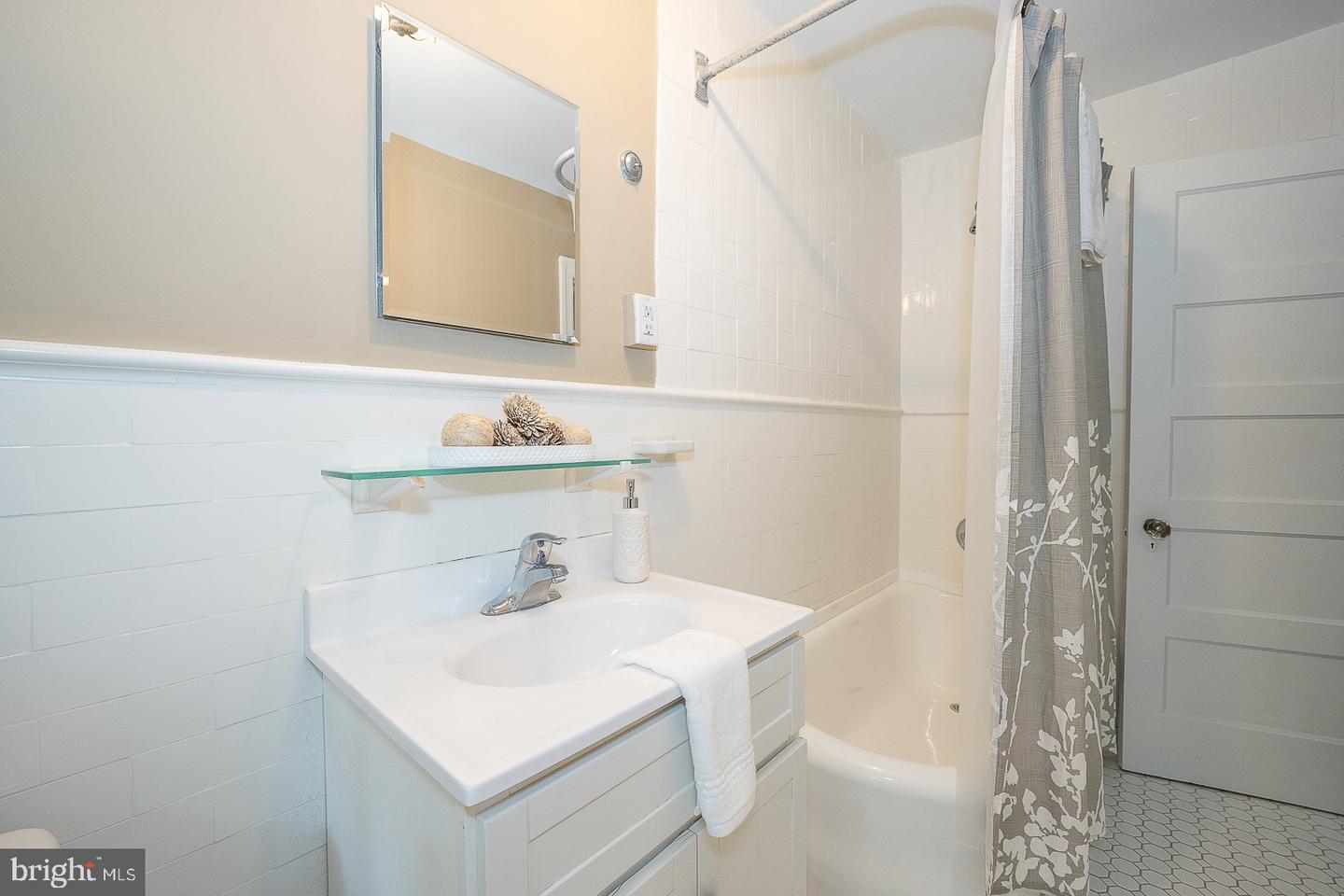 228 Montgomery Property Photo 25