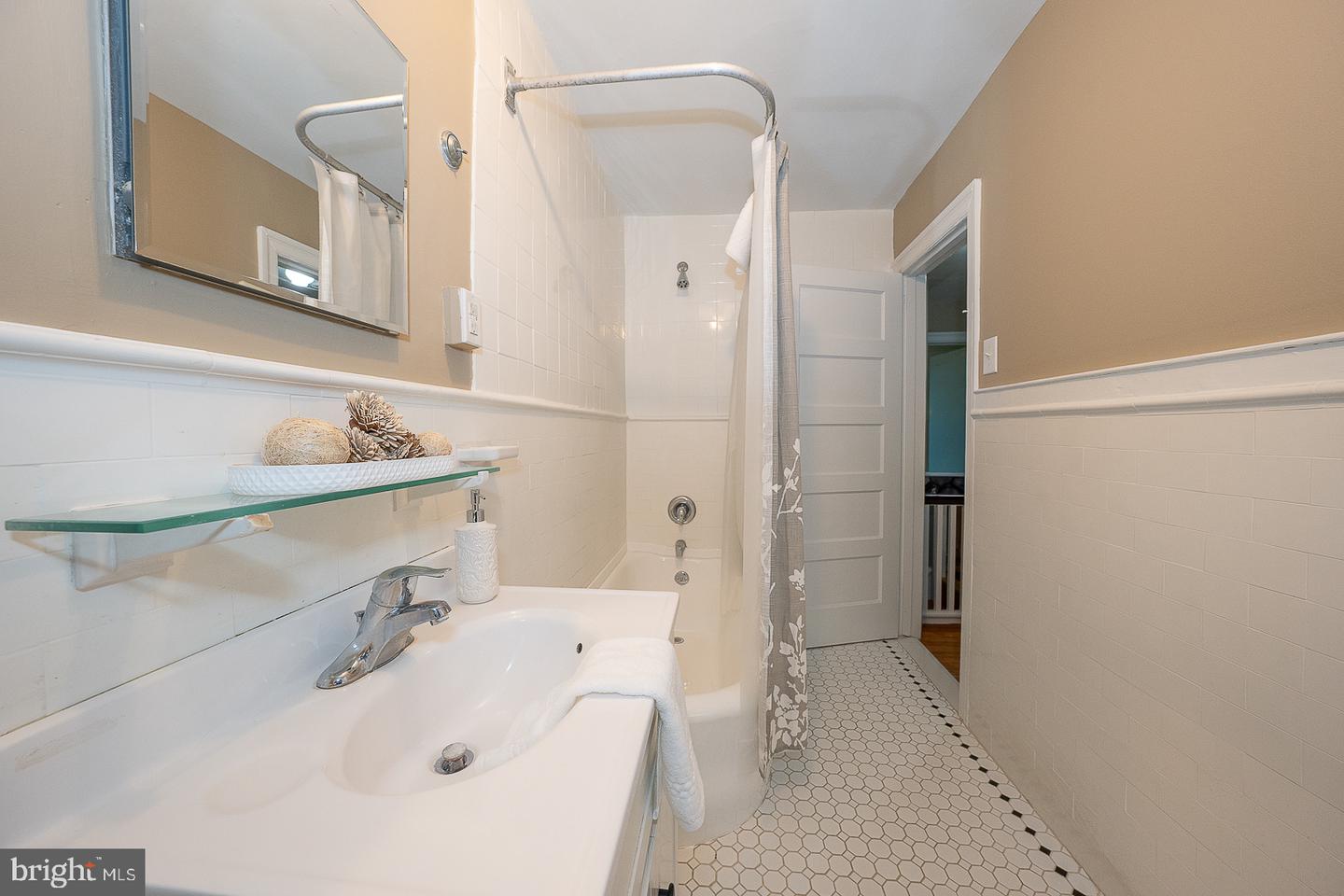 228 Montgomery Property Photo 26