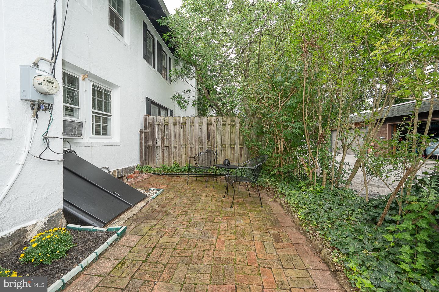 228 Montgomery Property Photo 29