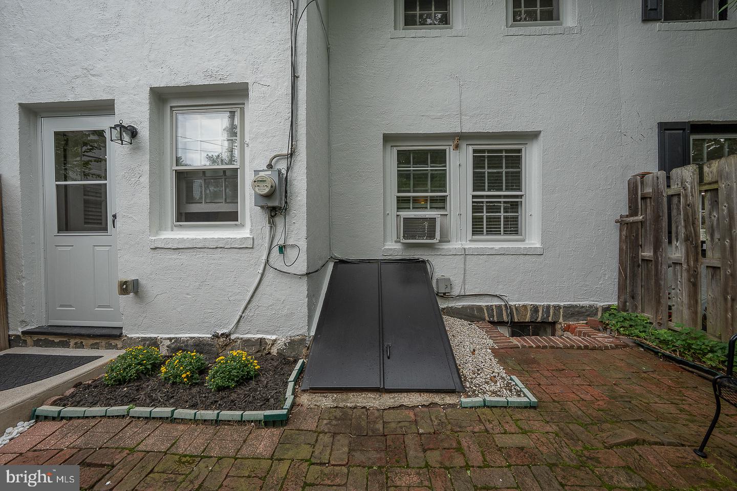 228 Montgomery Property Photo 30