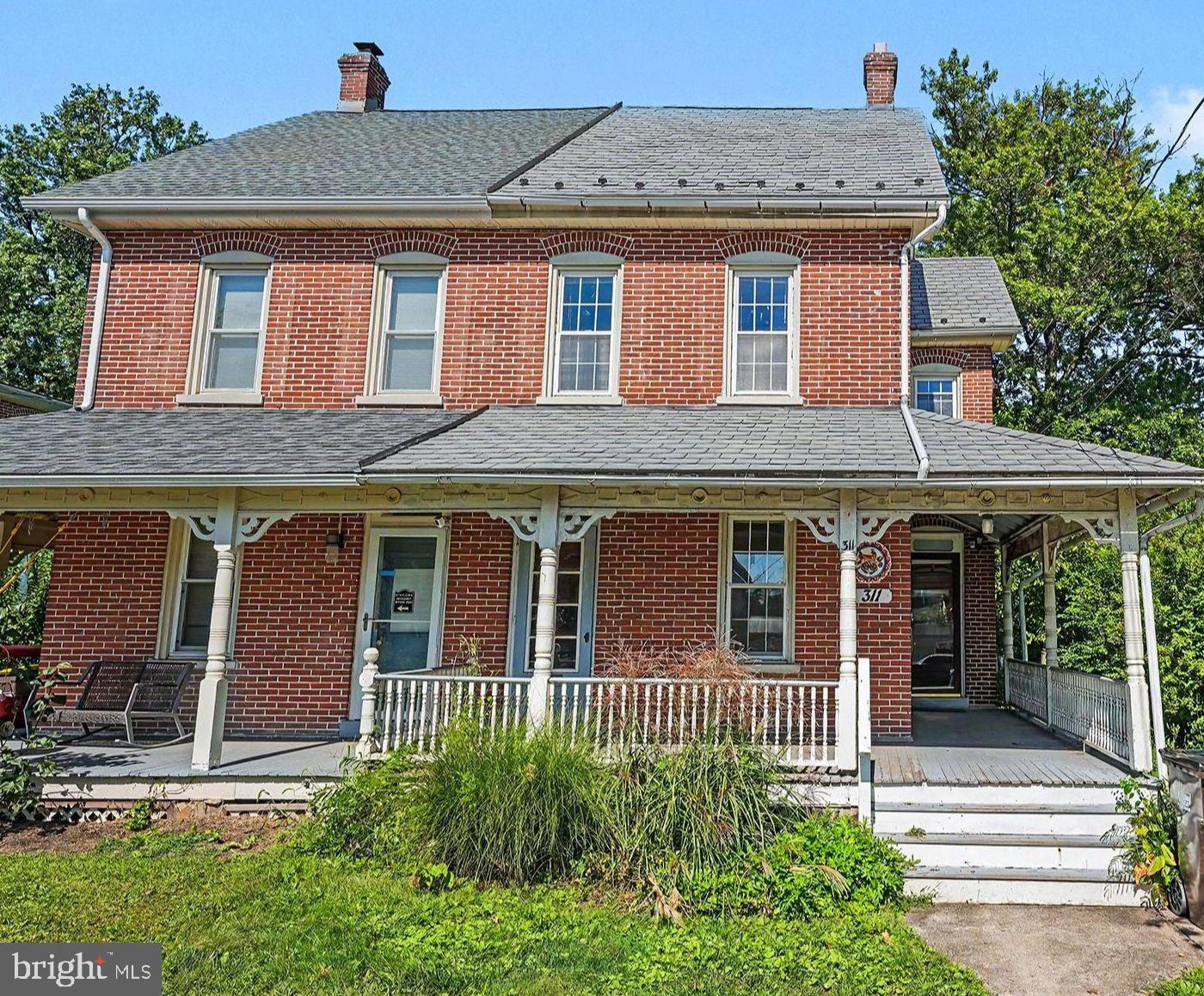 311 Broad St Property Photo 1