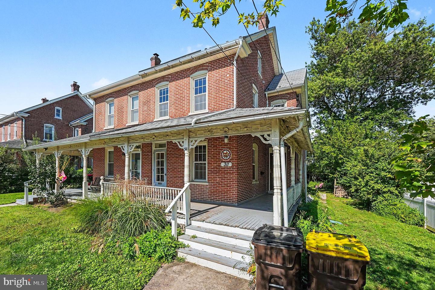 311 Broad St Property Photo 4
