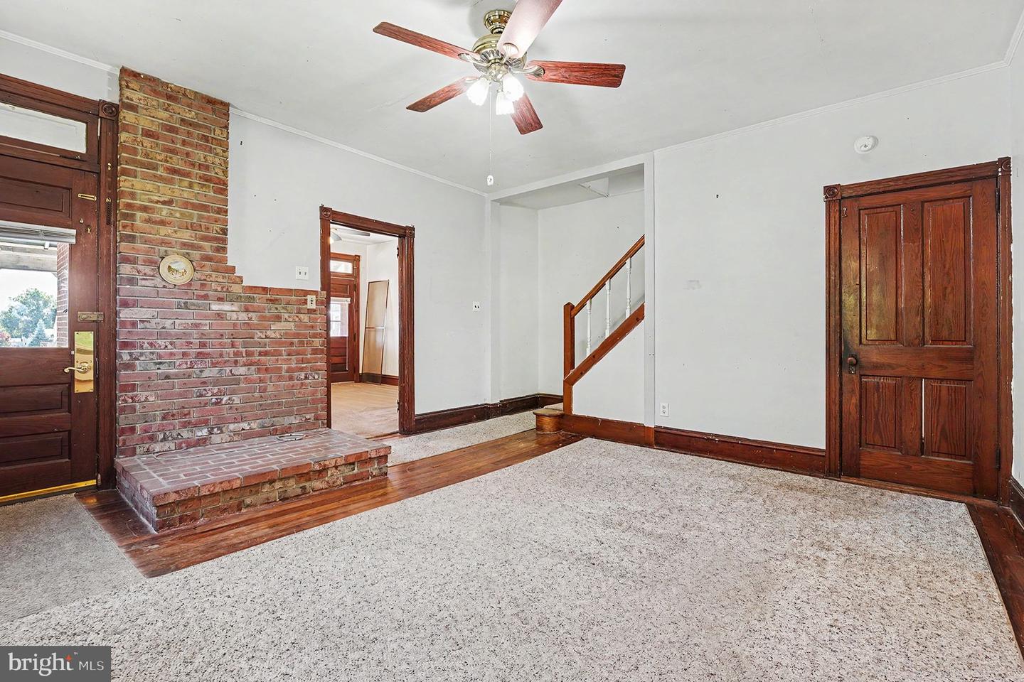 311 Broad St Property Photo 9