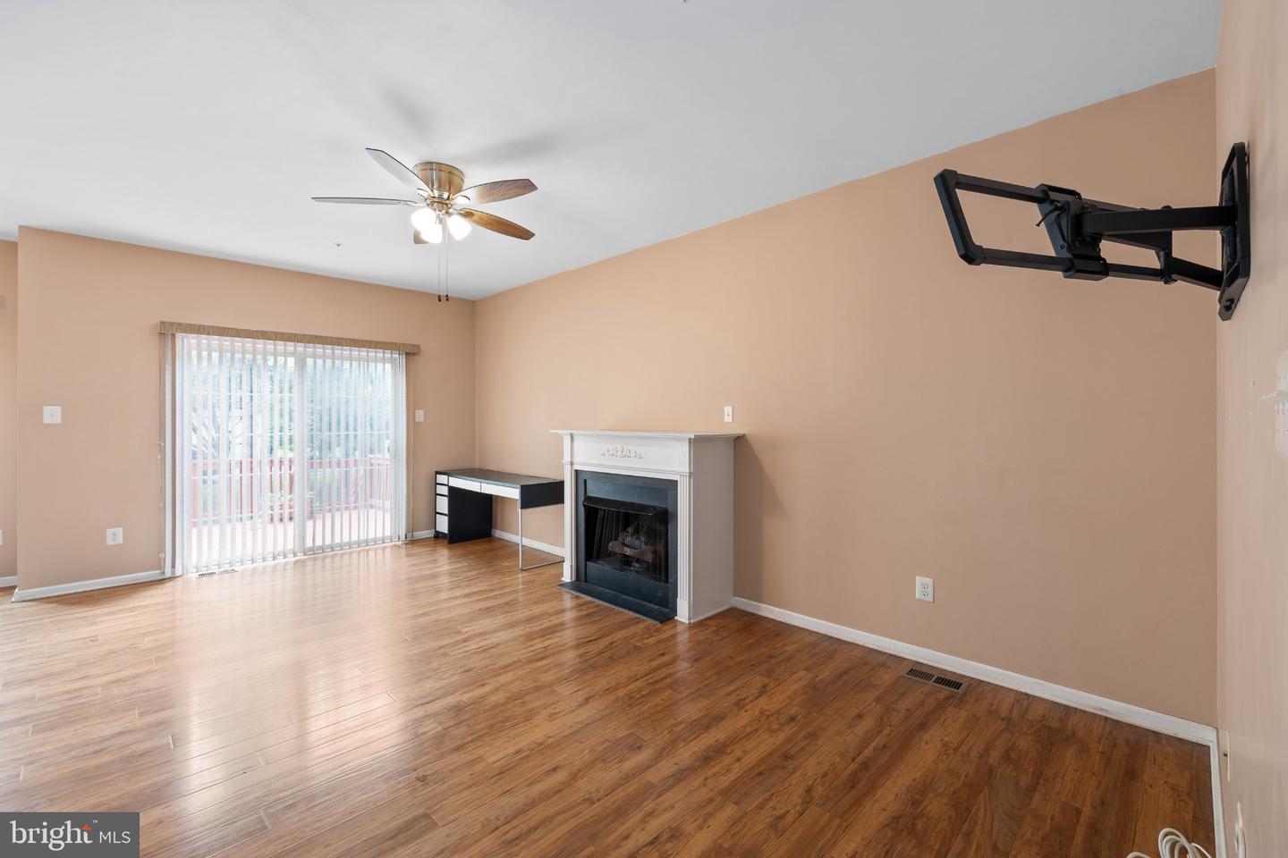 81 Chadwick Cir Property Photo 3