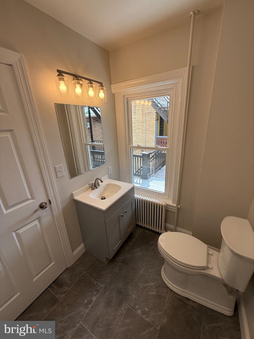 63 King St #4 Property Photo 2